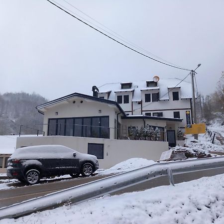 Apartmani Sunce Stara Planina Crni Vrh ภายนอก รูปภาพ